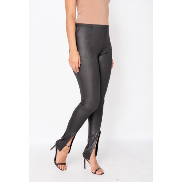 Wet It Up - Split Front Leggings - Picture 4 of 5